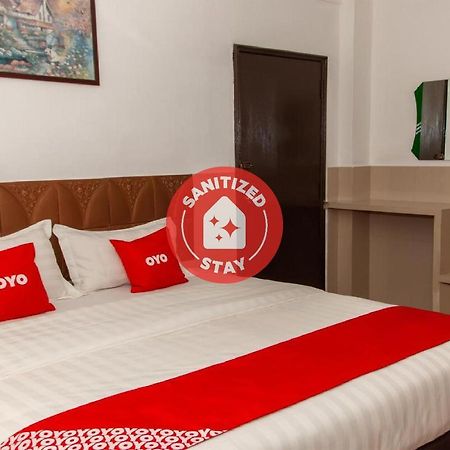 Oyo 89851 Leila Hotel Сандакан Экстерьер фото