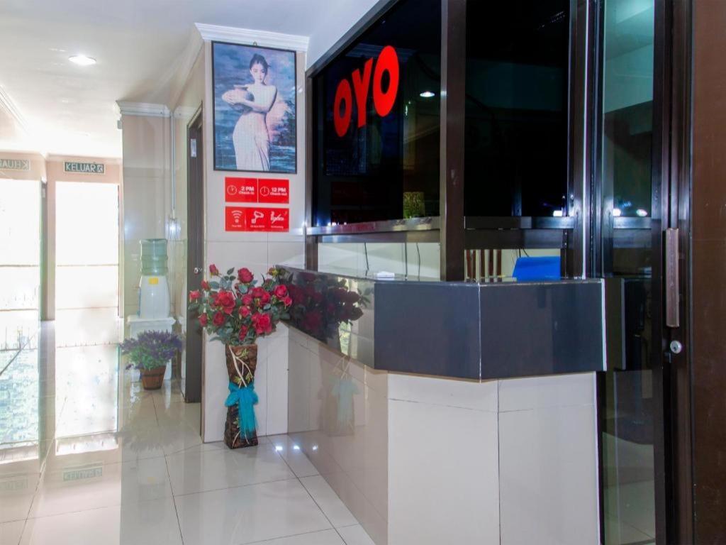 Oyo 89851 Leila Hotel Сандакан Экстерьер фото