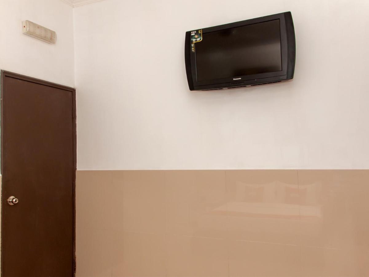 Oyo 89851 Leila Hotel Сандакан Экстерьер фото