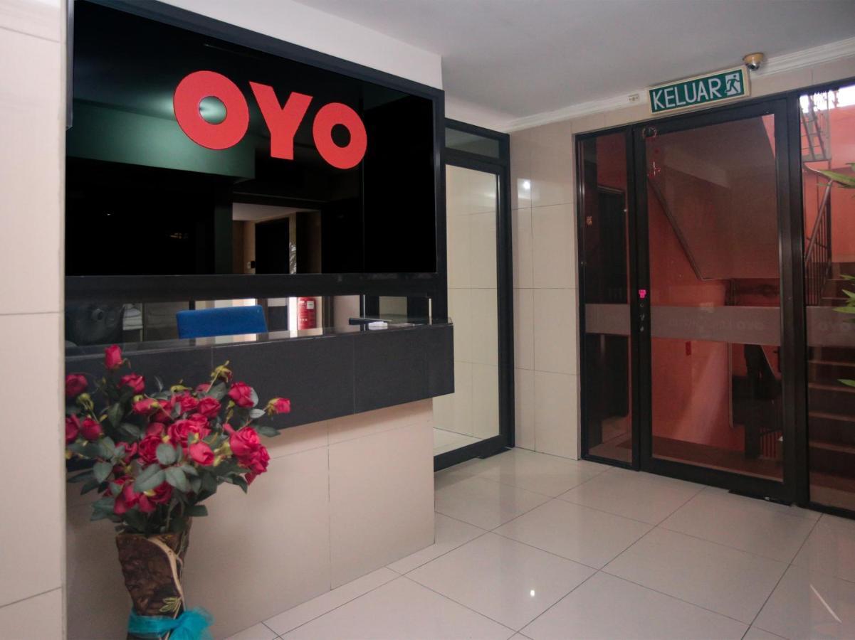 Oyo 89851 Leila Hotel Сандакан Экстерьер фото